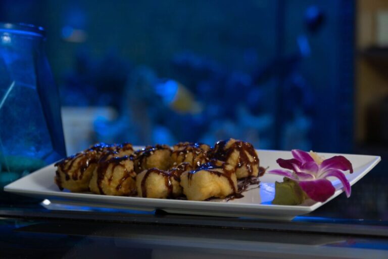 Blu Sushi Lava Drops Roll 1024x683 1 768x512