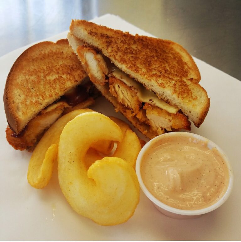 22291497 1907962785886552 2683489989807300702 o 768x769