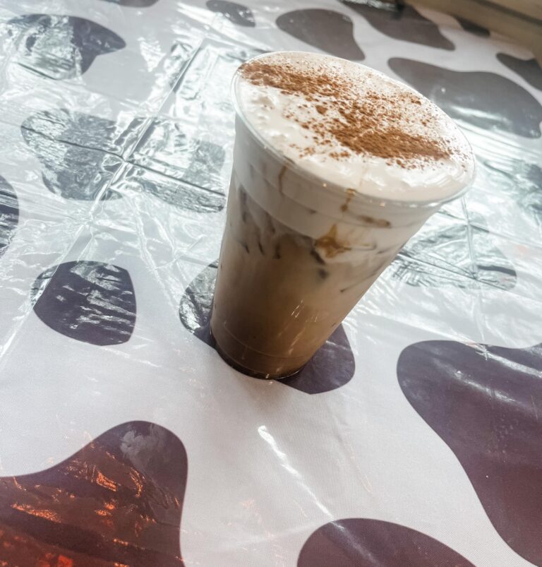 377877260 784047947059205 3107348262814892089 n 768x803