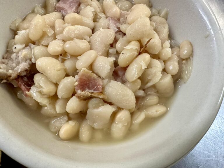 400866173 660970702846975 2888413705472055241 n 768x576