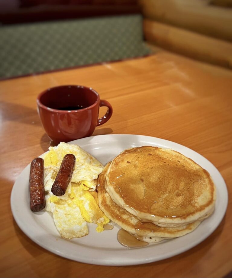 419389765 876450381149329 8456442986376364446 n 768x917