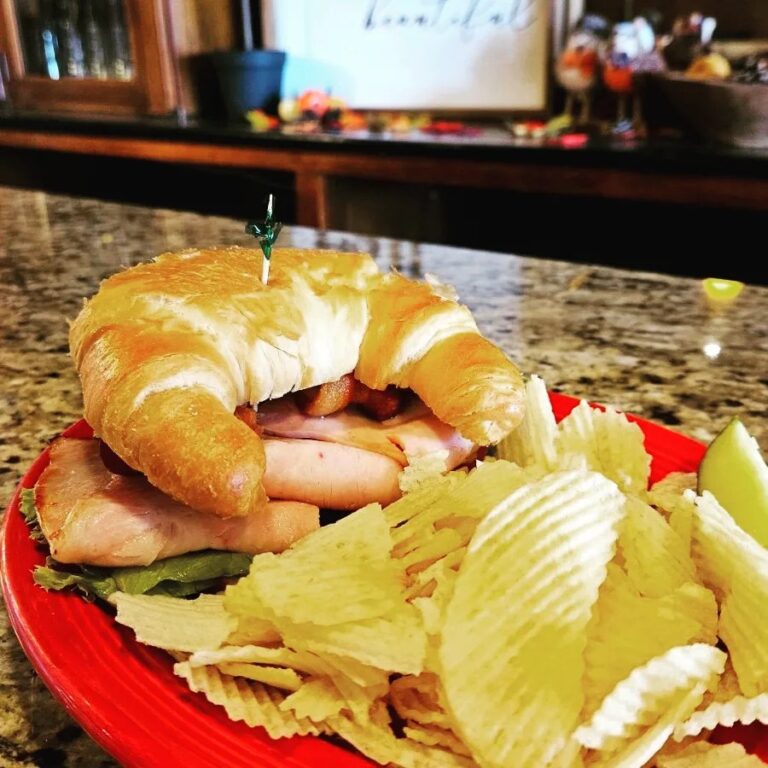 421671726 865724955392892 6285807296707767782 n 768x768