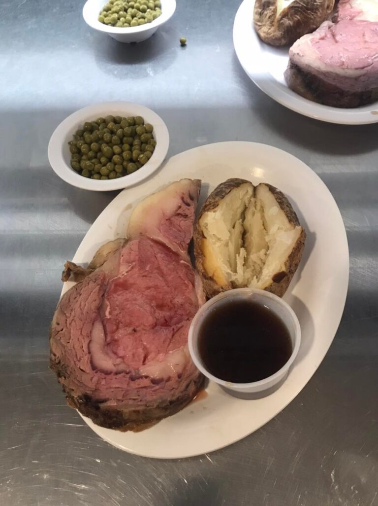 274725021 2073772139452152 1501253107667431292 n 768x1026