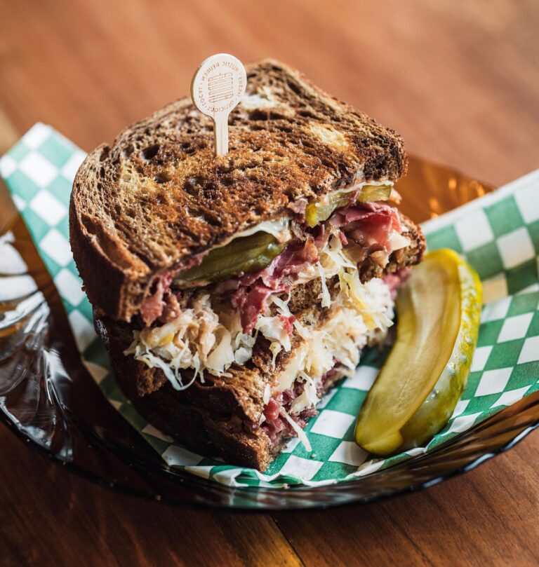 331137395 1362369961001519 8275462951965518328 n 768x809