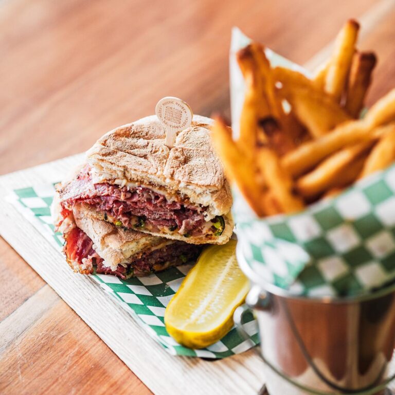 331294366 914158403073379 4567894373453812215 n 768x768