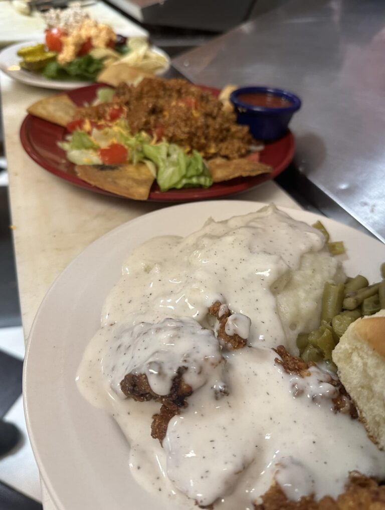 345926831 3562549464027995 7893282311237404171 n 768x1017