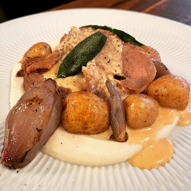 371979880 18382861693061221 4847673479239460745 n 768x768