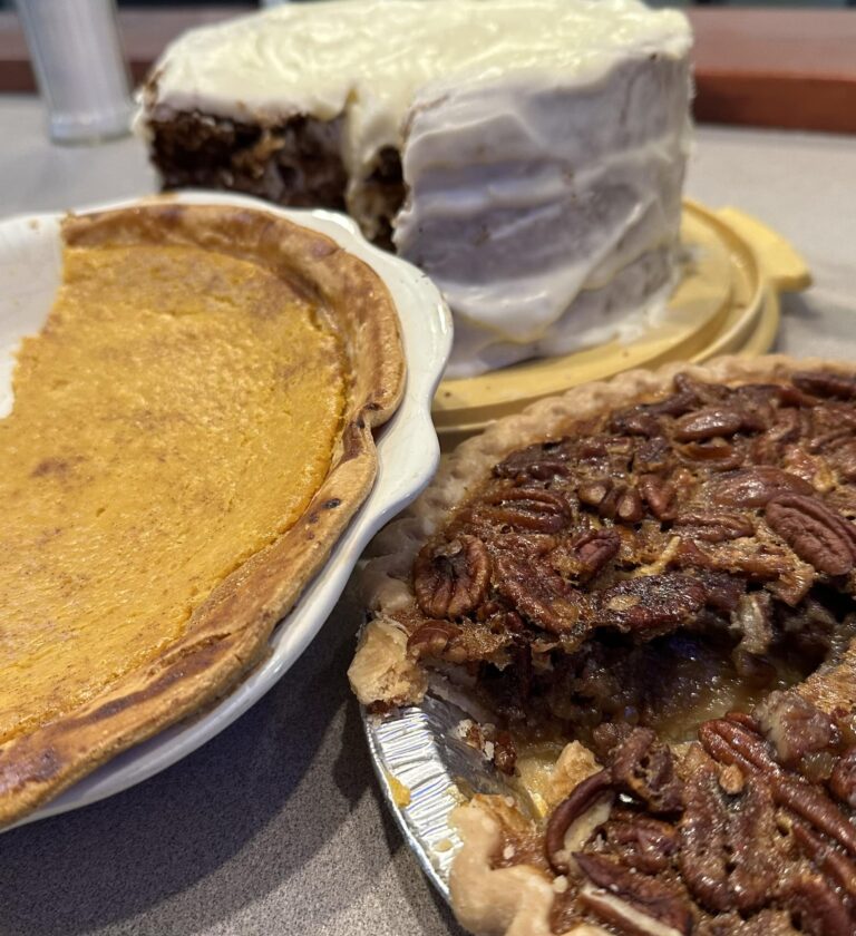 392945165 835155641945921 2206422832436621831 n 768x840