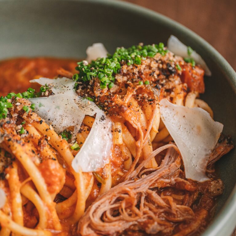 396686082 304890978964804 884316575081383984 n 768x768