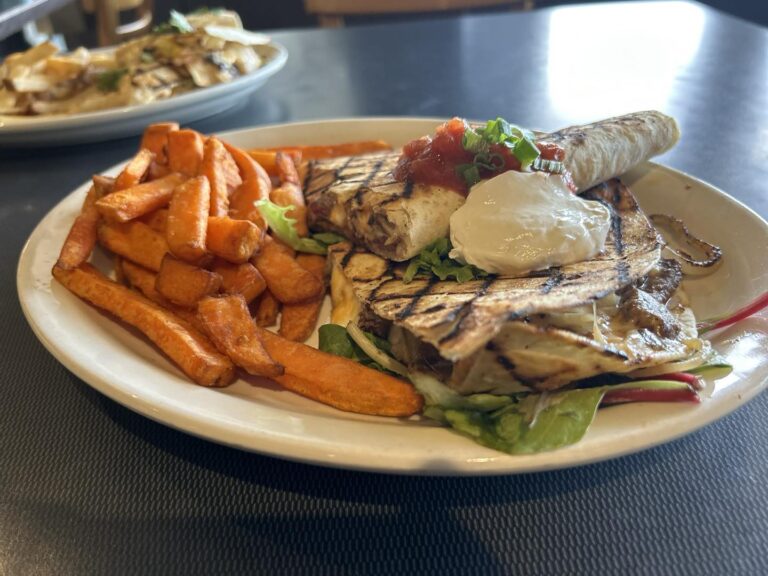 399028675 1053747385604841 809202200520081186 n 768x576