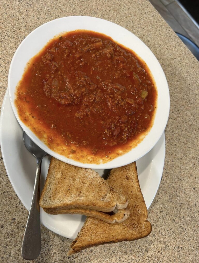 411726880 877751654356019 5001517949012183400 n 768x1013