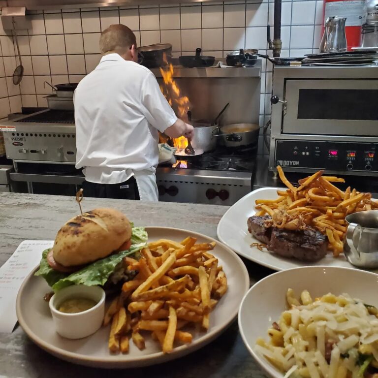 420613302 897174012410619 8501919316174083068 n 768x768