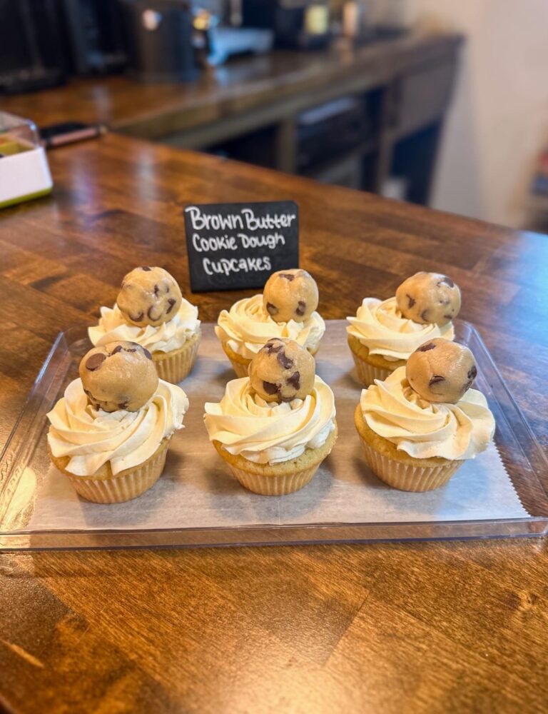 421798317 797999032341035 82765120676442251 n 768x1000