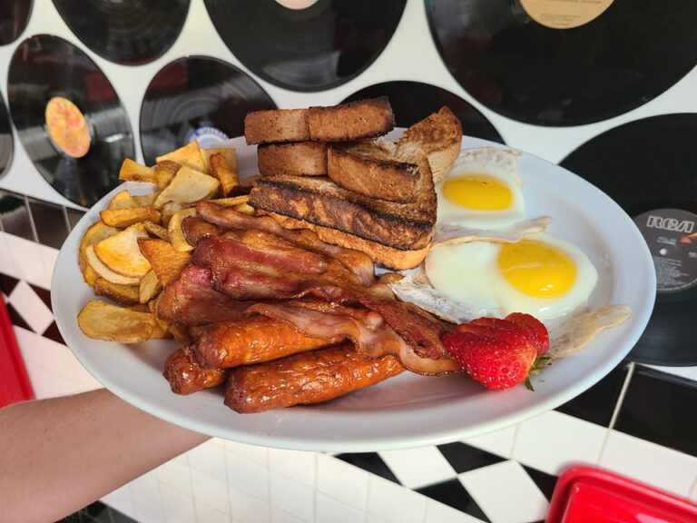 425013622 692063222952430 6399443068536591529 n 768x576