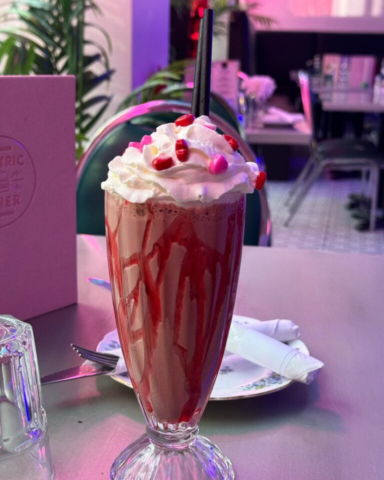 425707306 18227220361271314 3833538141333853374 n 768x960