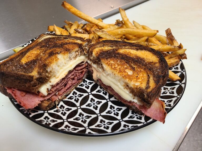 425767799 694249756067110 1452221547875318507 n 768x576