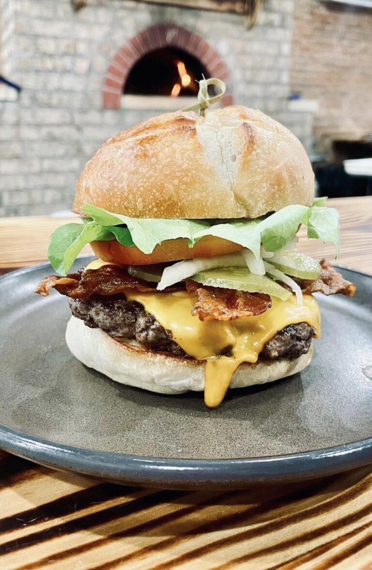 426221995 1006567777787332 3013330044935385394 n 768x1176