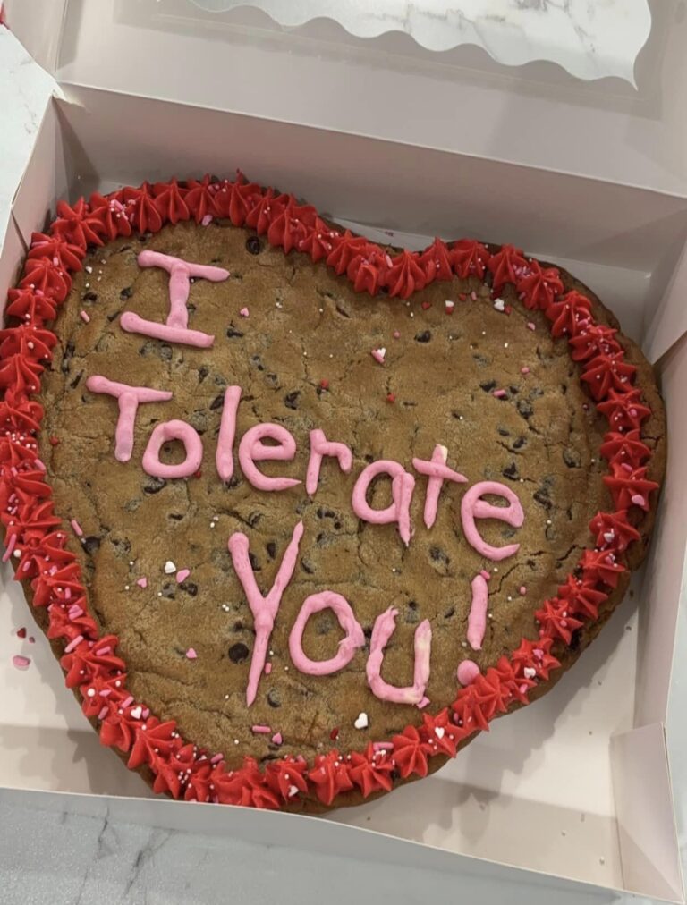 428135960 349666887895611 1200722068608655103 n 768x1012