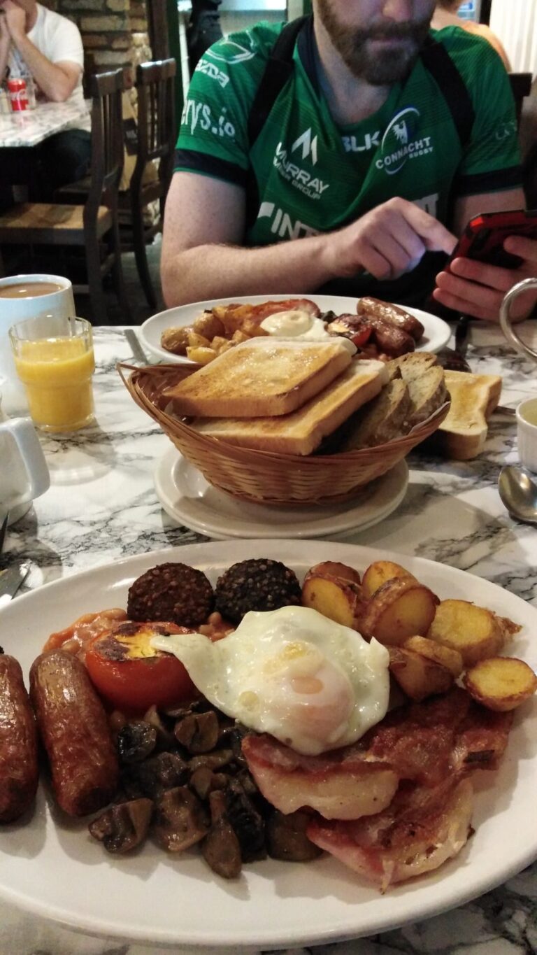 116133762 3268506669836171 4766877443696809734 n 768x1365