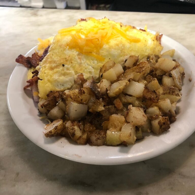 245932781 4913460698678845 4102932564363411919 n 768x767