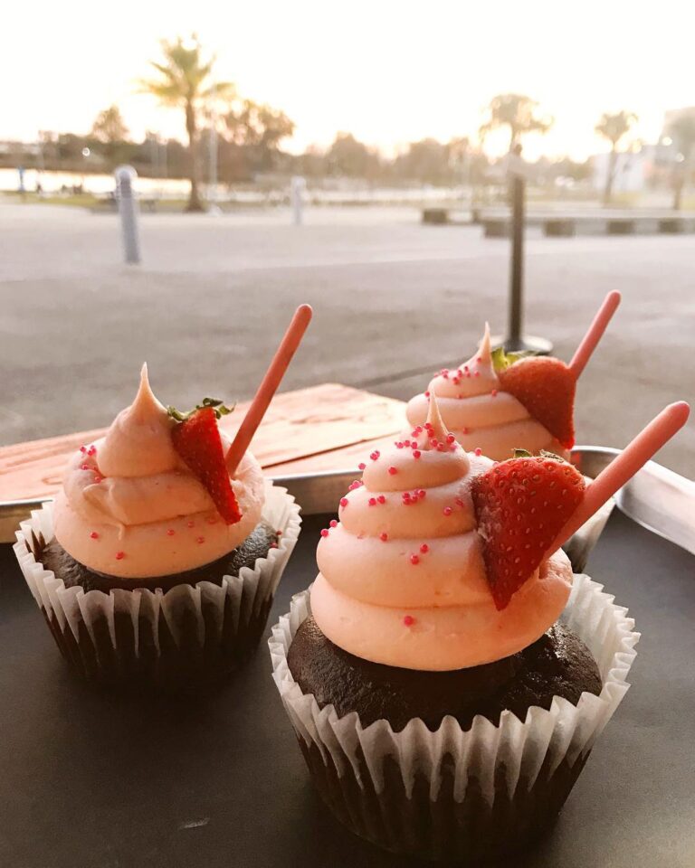 27021811 1400778103399806 4958932410058903626 o 768x960