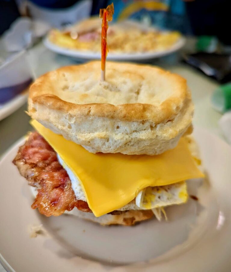 277761240 1836764796513901 4238979891573152765 n 768x905