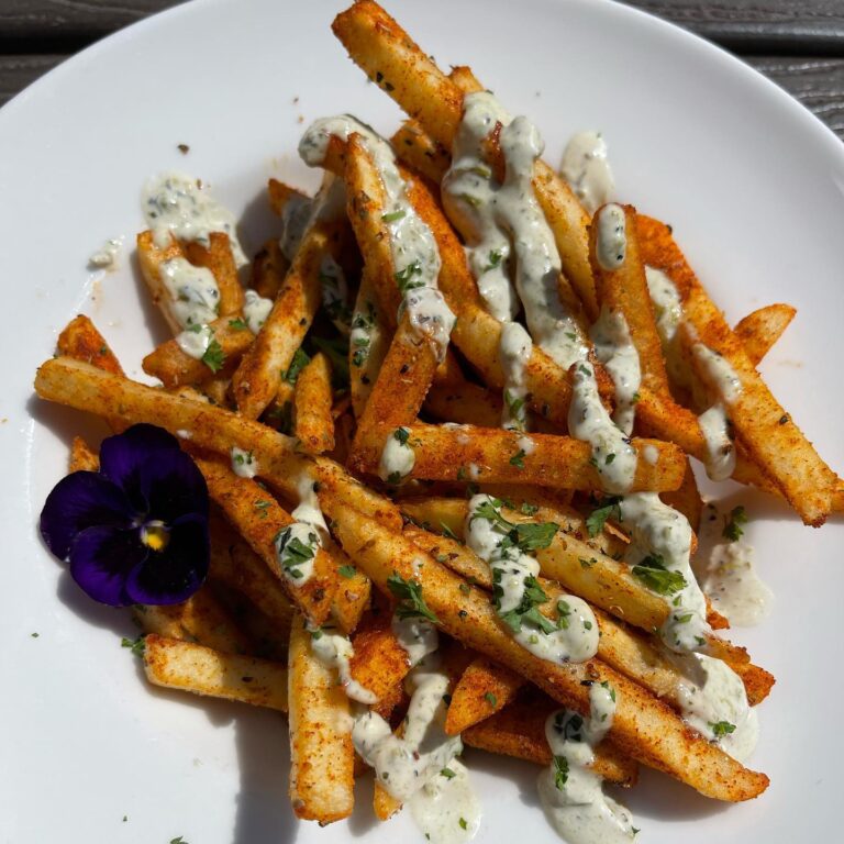 341876729 790588325489194 5584077743589757633 n 768x768