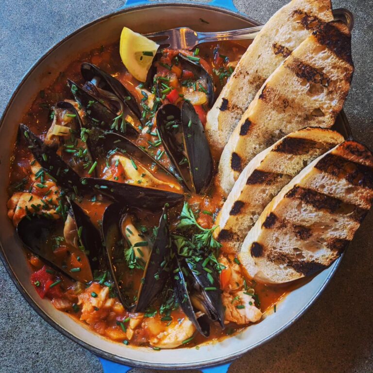 373619049 788256813303209 2123585735329622729 n 768x768