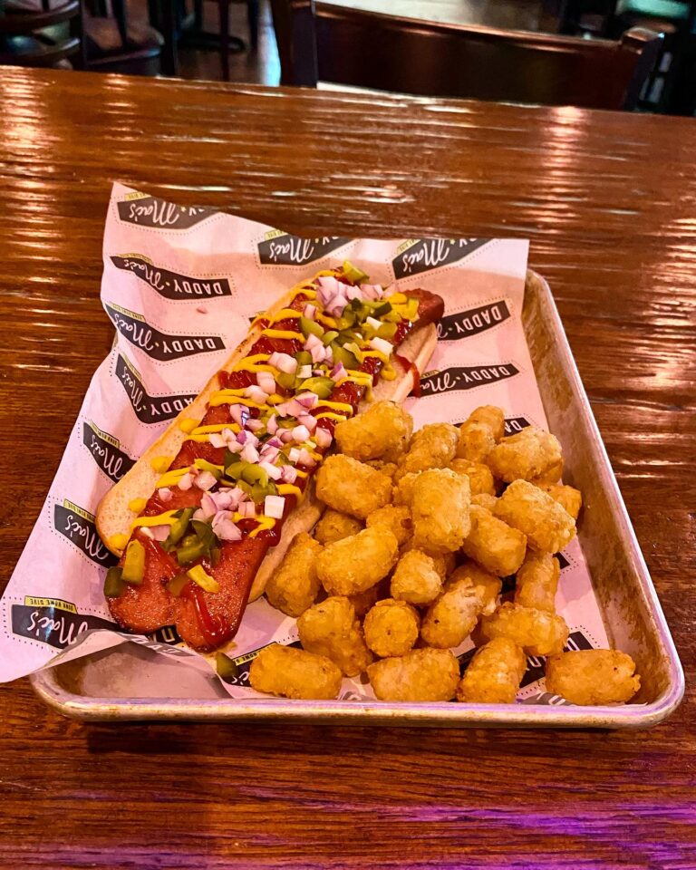 381910229 617326880546445 4804246567924660759 n 768x960