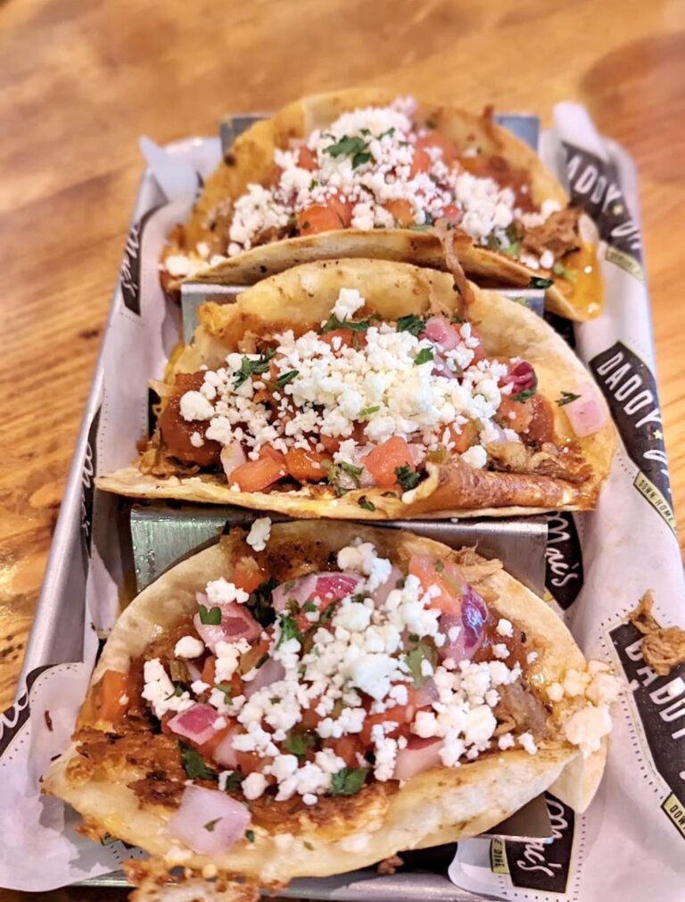 419230999 676523014626831 8334510141279799491 n 768x1011