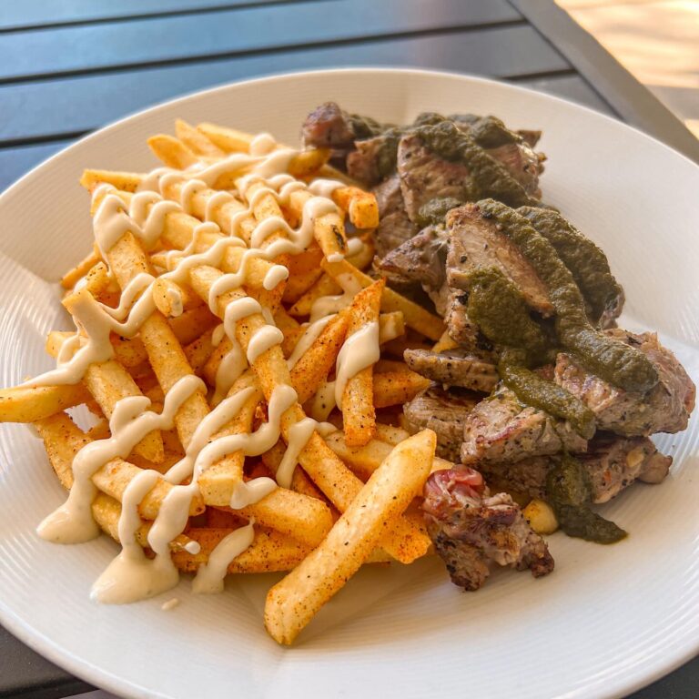 425261700 18012187553508693 8756643660270007972 n 768x768