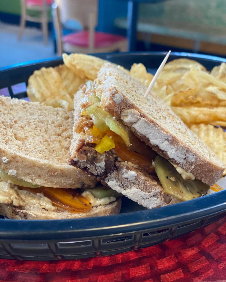 425306597 18413267377045007 740873656550596431 n 768x960