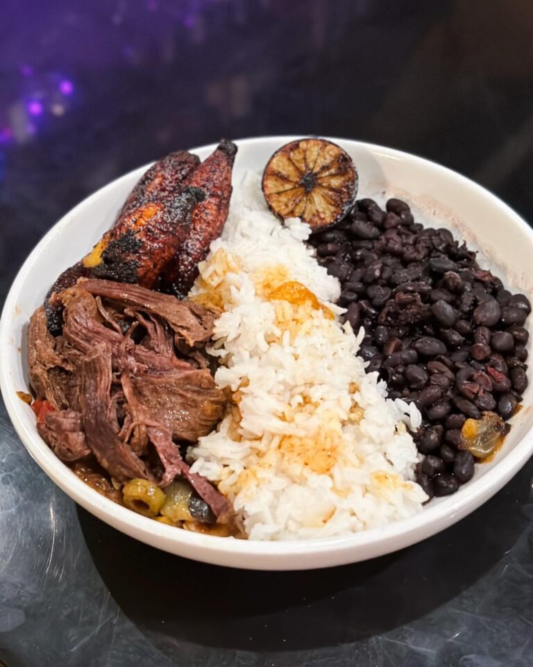 425781749 1146878876654603 5369299044791674986 n 768x960