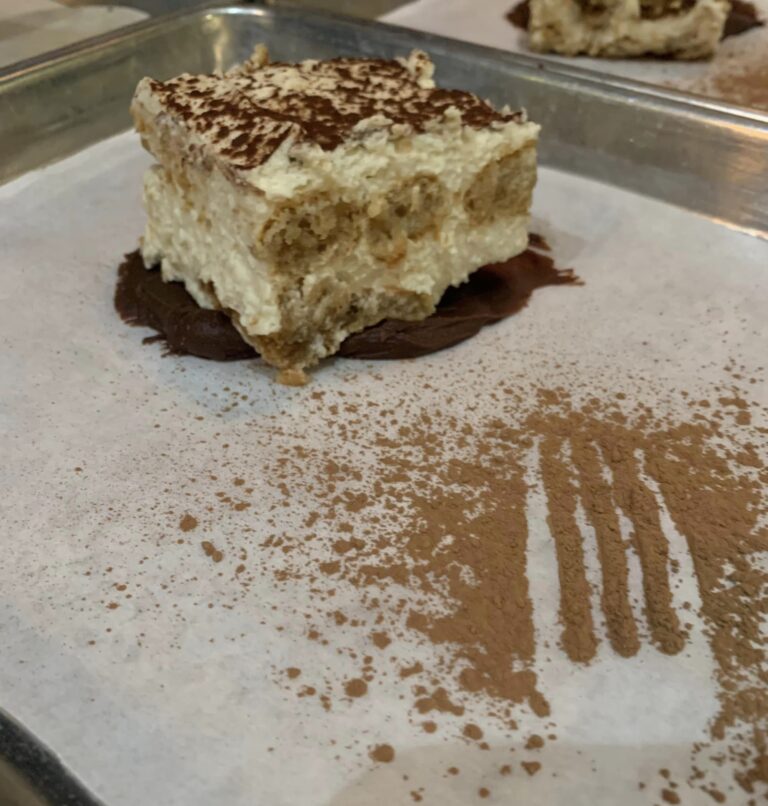 426346265 1135385464475834 37789599901445505 n 768x806