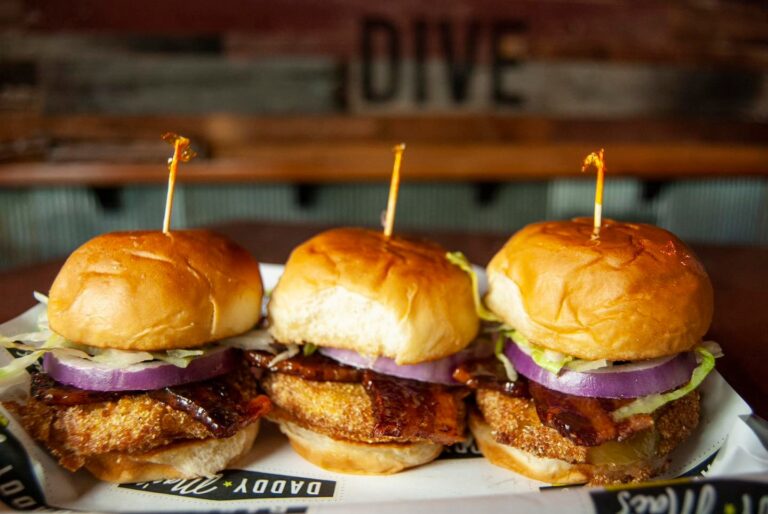 426751640 693283366284129 8808337614150260441 n 768x514