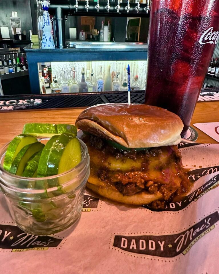 428336493 694998146112651 8678230994452704476 n 768x960