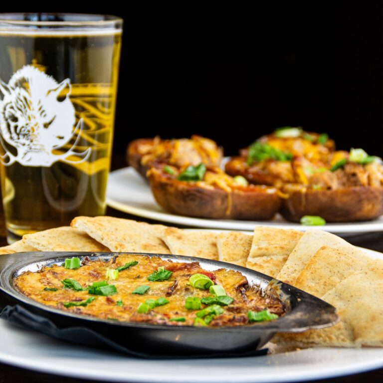 429782994 808773214604342 1974901804059512548 n 768x768