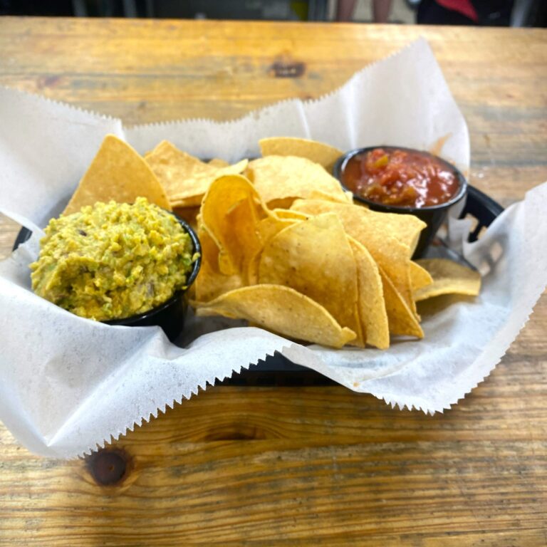 432757984 1199642488084708 3398345513092690801 n 768x768