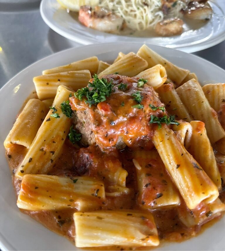 433234939 18432929452050038 2277164526909162569 n 768x856