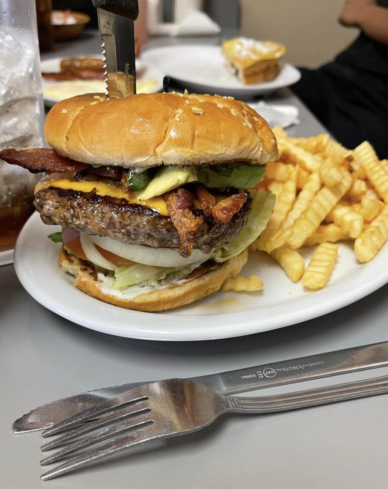 434191312 1166788498070321 5896644125838535881 n 768x967