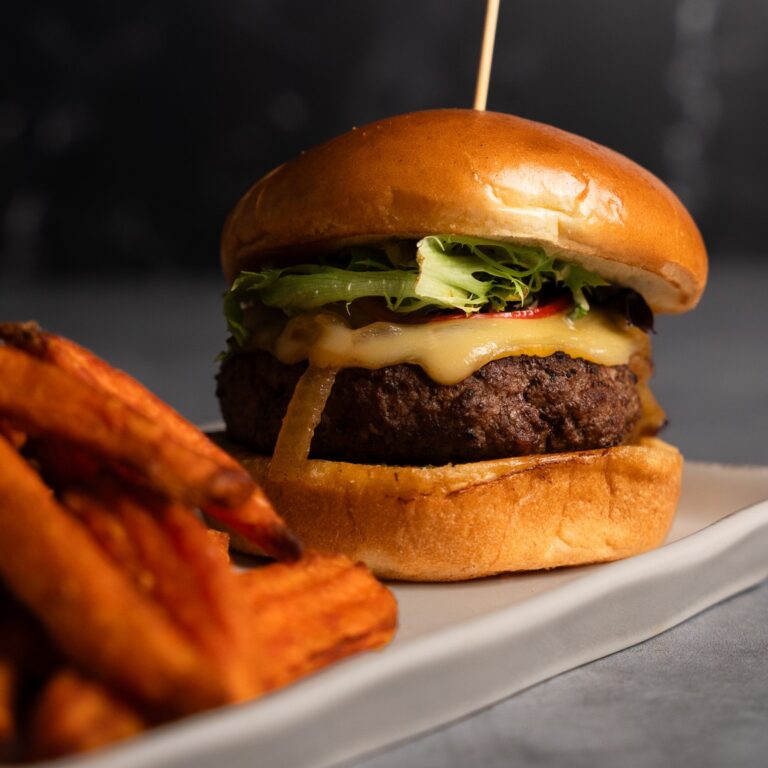 417542952 920930820037855 6680741661649277201 n 768x768