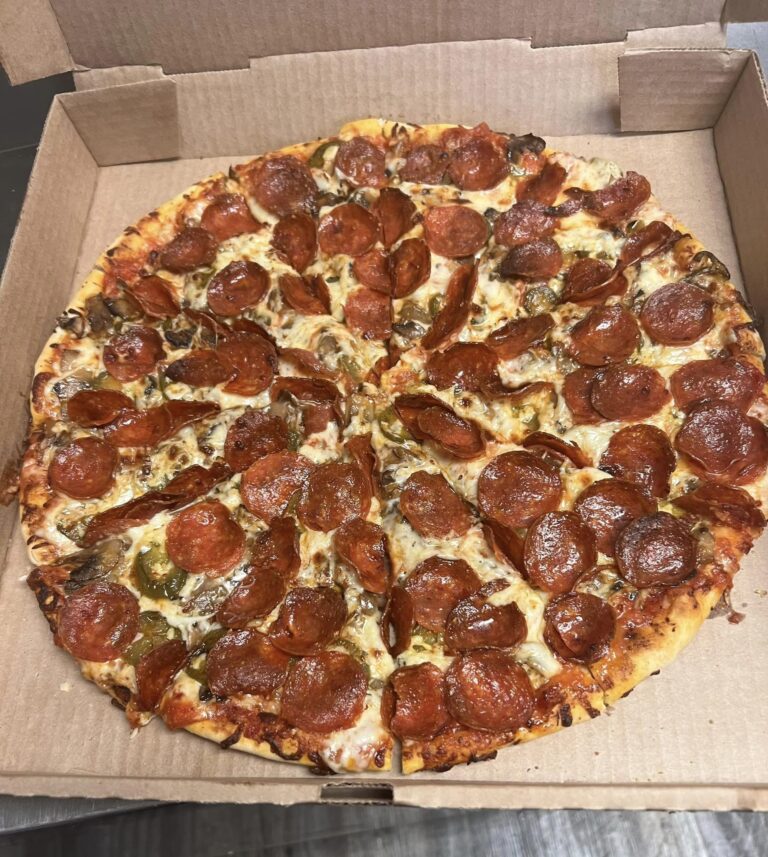 418313933 1114402809884404 8595156882445355312 n 768x857