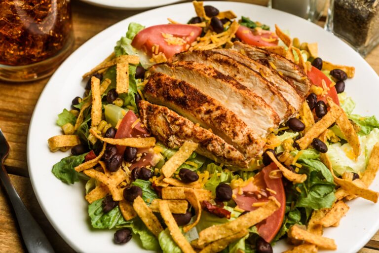 422806069 1140868017356020 7778832536554950395 n 768x513