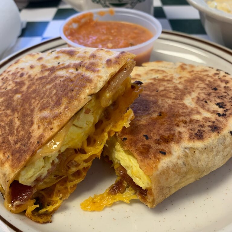 423325729 18408573490043272 70535480661263152 n 768x768