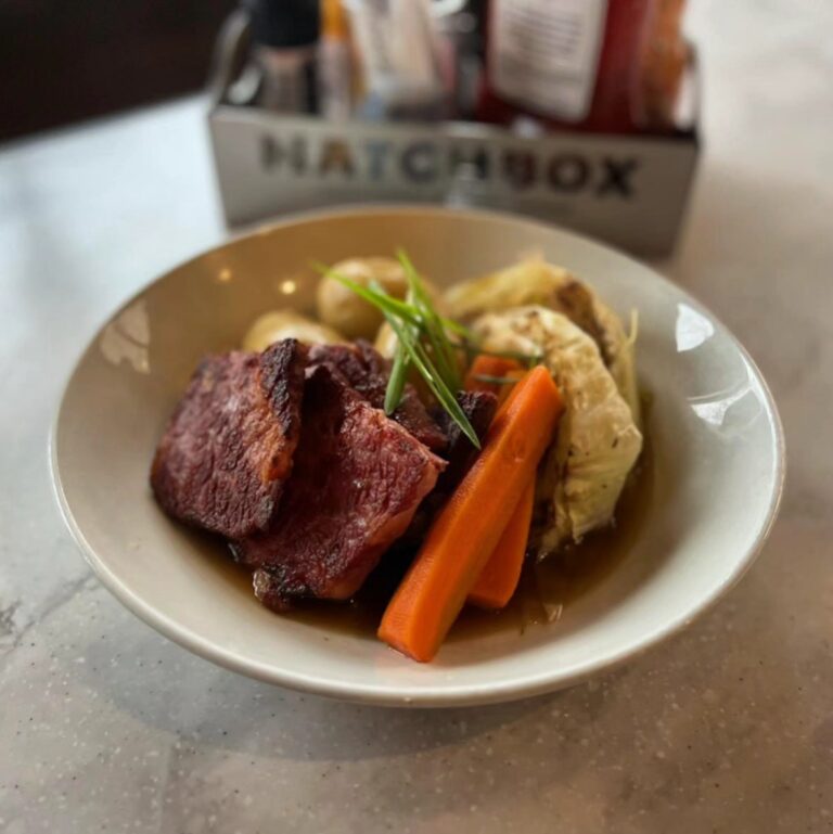 423716114 879001014209589 5587033124510972509 n 768x769