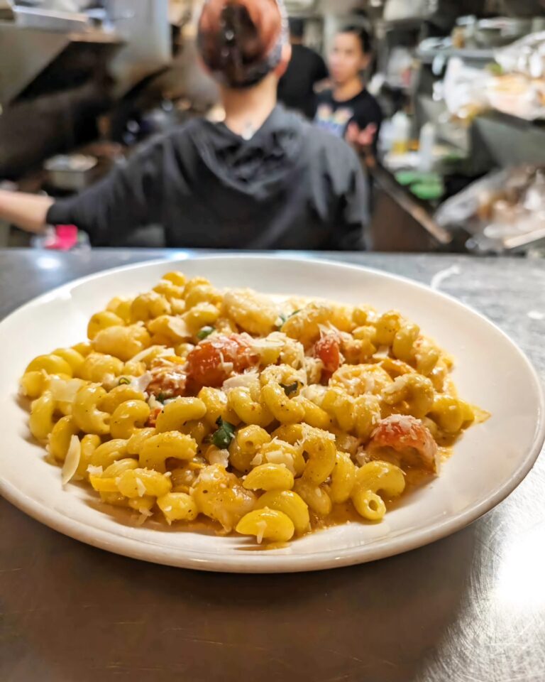 429677860 869852595124431 6532897788671835305 n 768x960