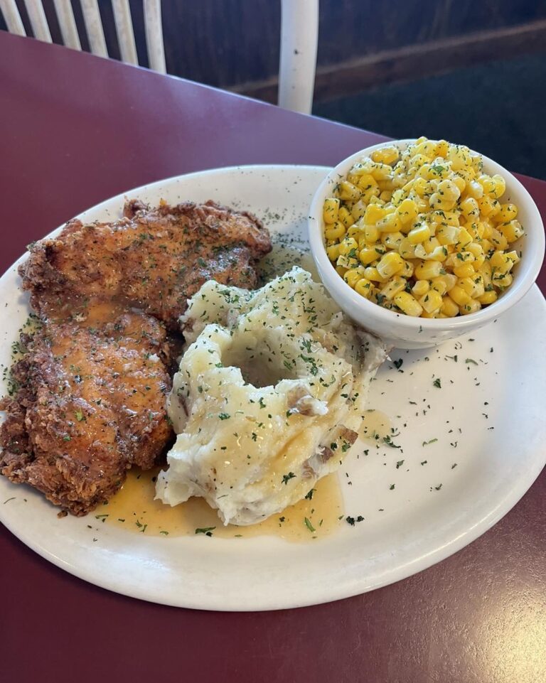 434563126 930796748833570 1710908802399667931 n 768x961