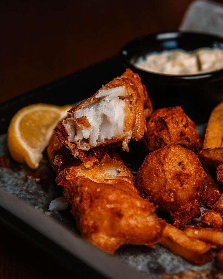 434652960 918963336903507 1189684047008561164 n 768x959