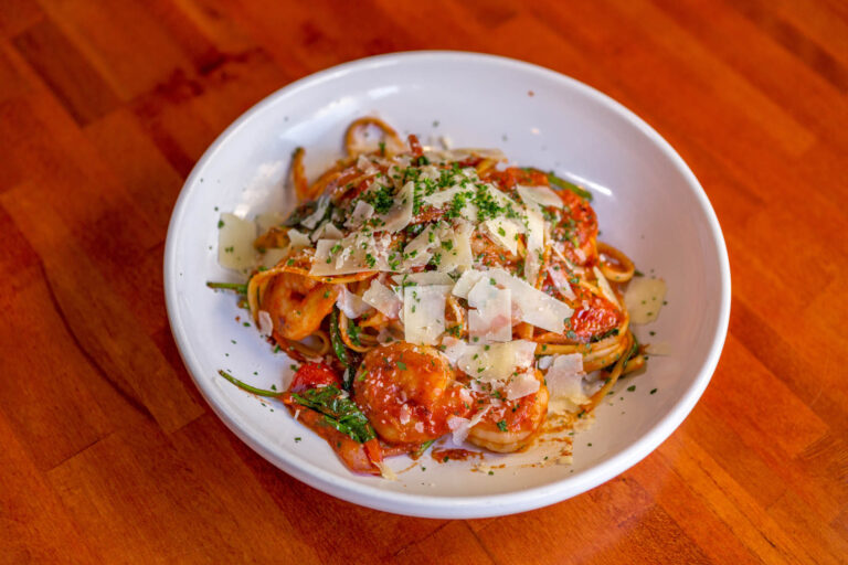 434963971 944409097691452 8892736144452686937 n 768x512