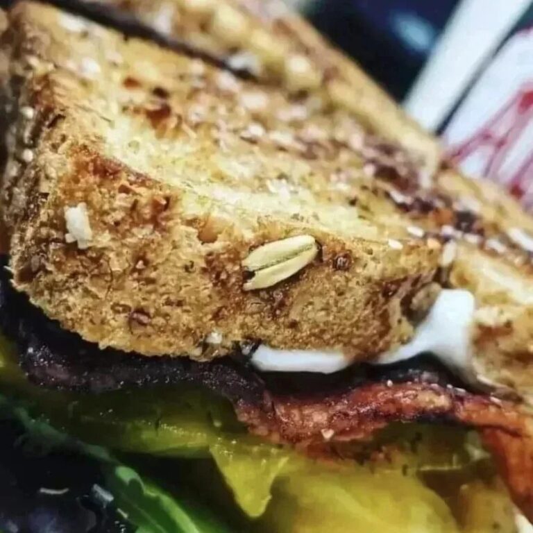 439259581 1217284425961946 2177234739569908315 n 768x768